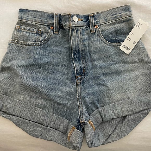 BRAND NEW BDG | Urban Outfitters High Waisted Light Wash Denim Shorts Size 28 - Picture 1 of 2
